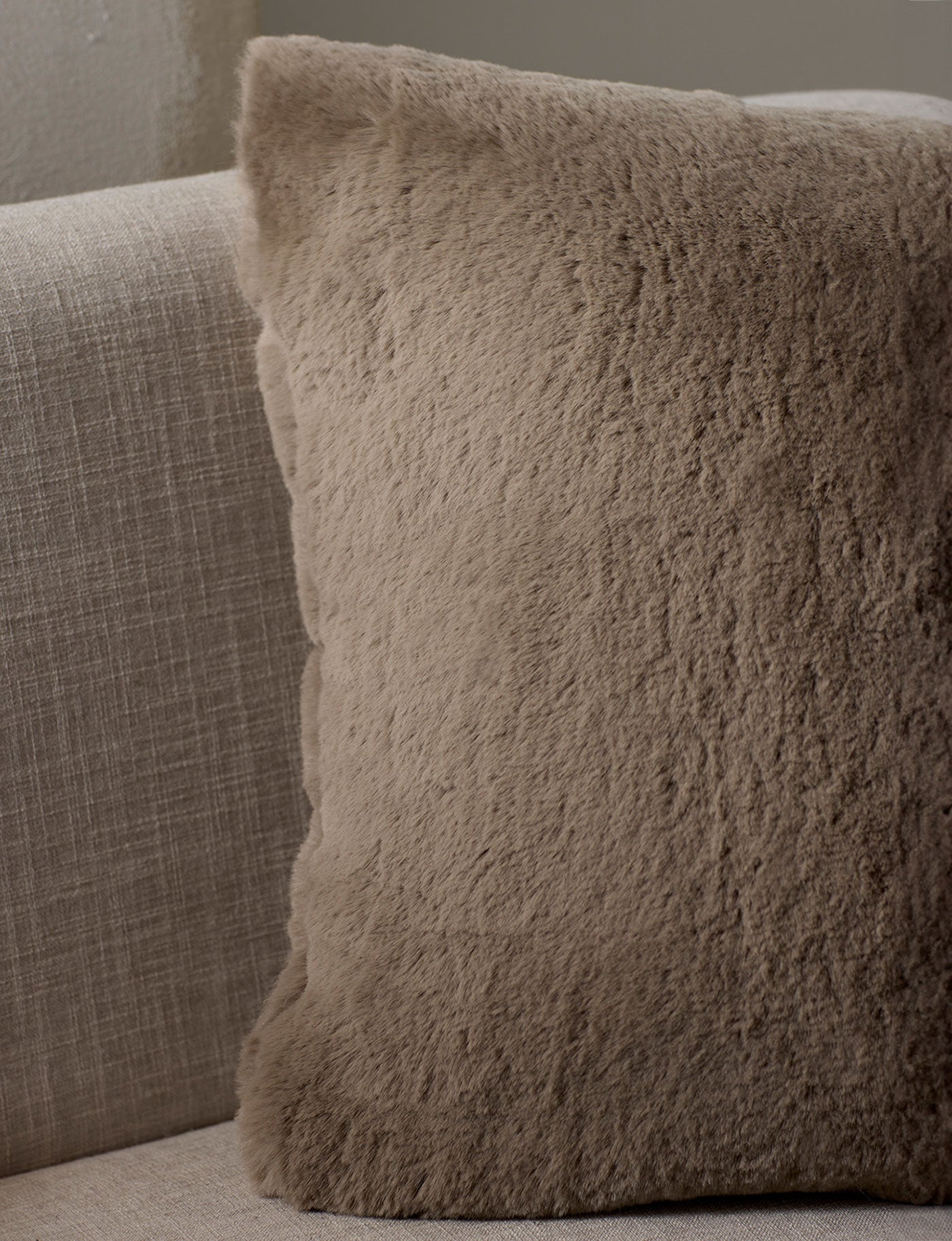 Superplush Cuddle Pillow - Image 3
