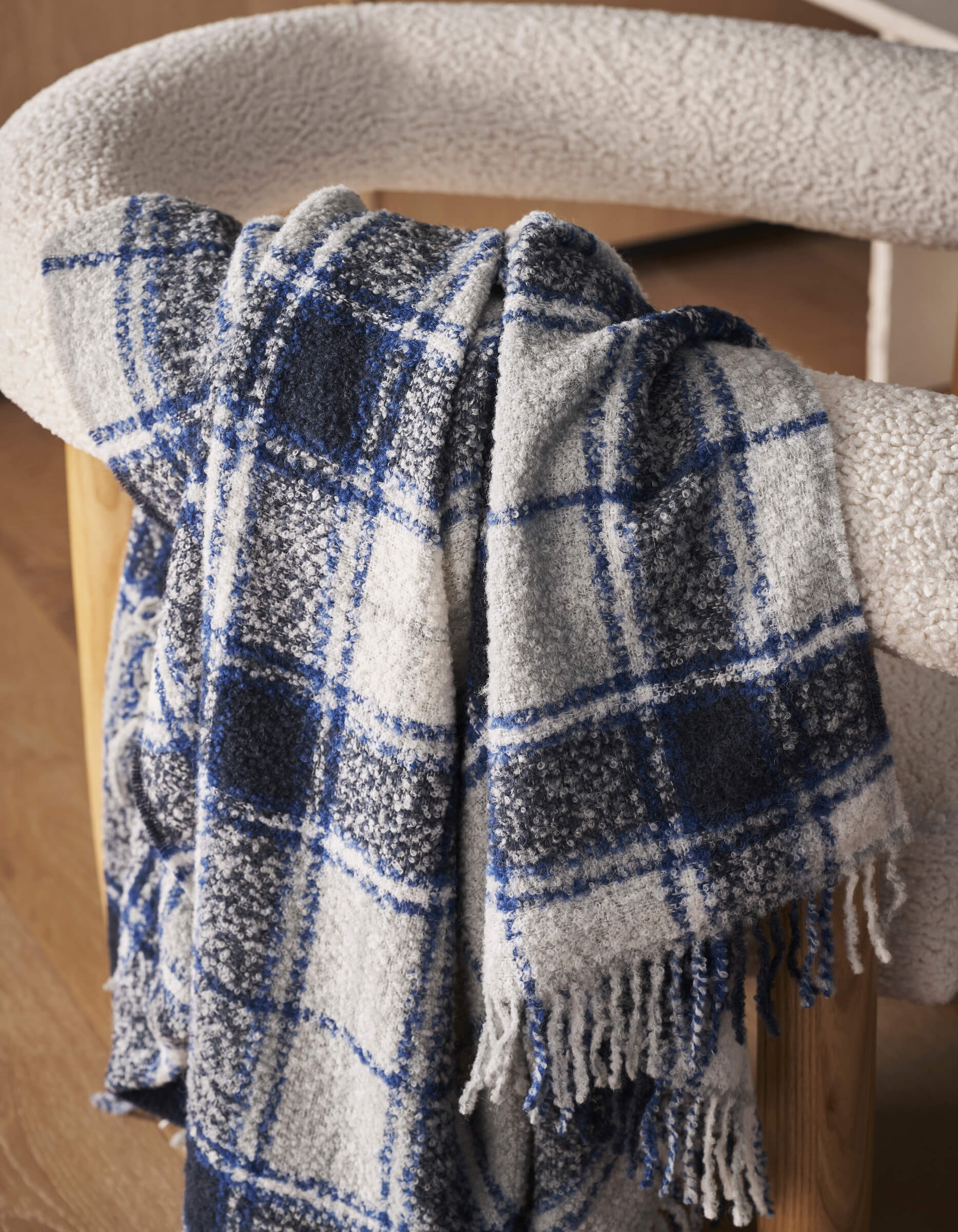 Alpaca Boucle Throw - Image 3