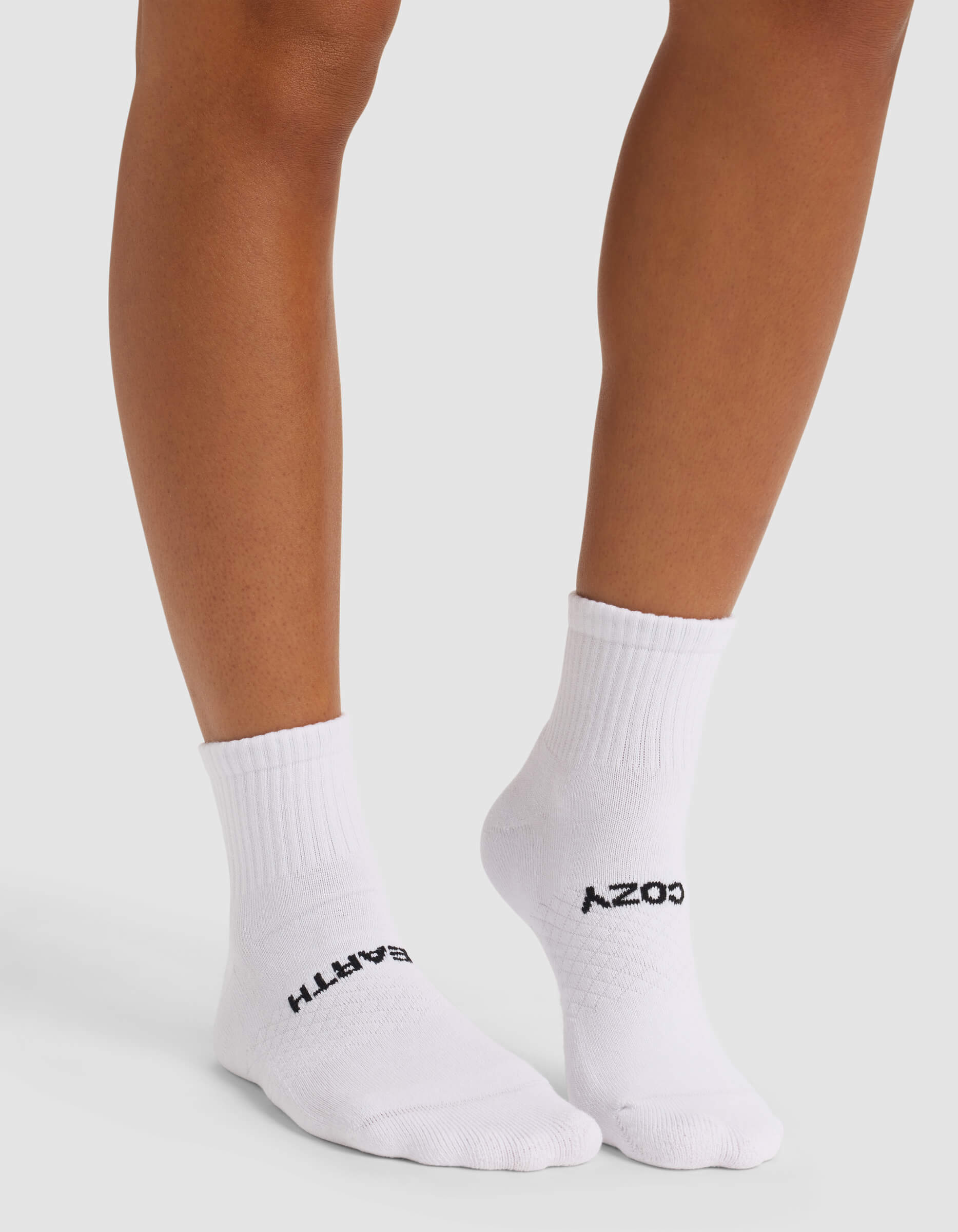 Women's Essential Quarter Sock 4-Pack - Image 7