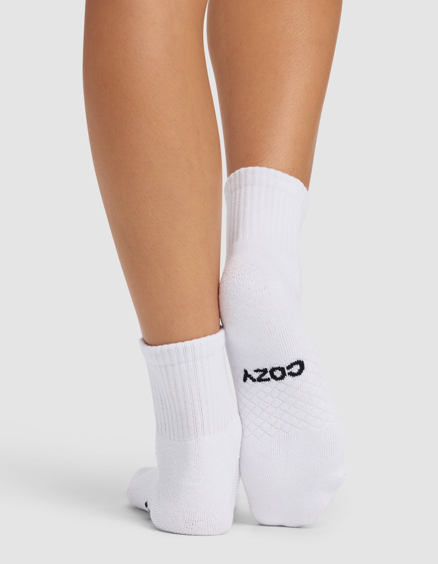 Women's Essential Quarter Sock 8-Pack - Image 3