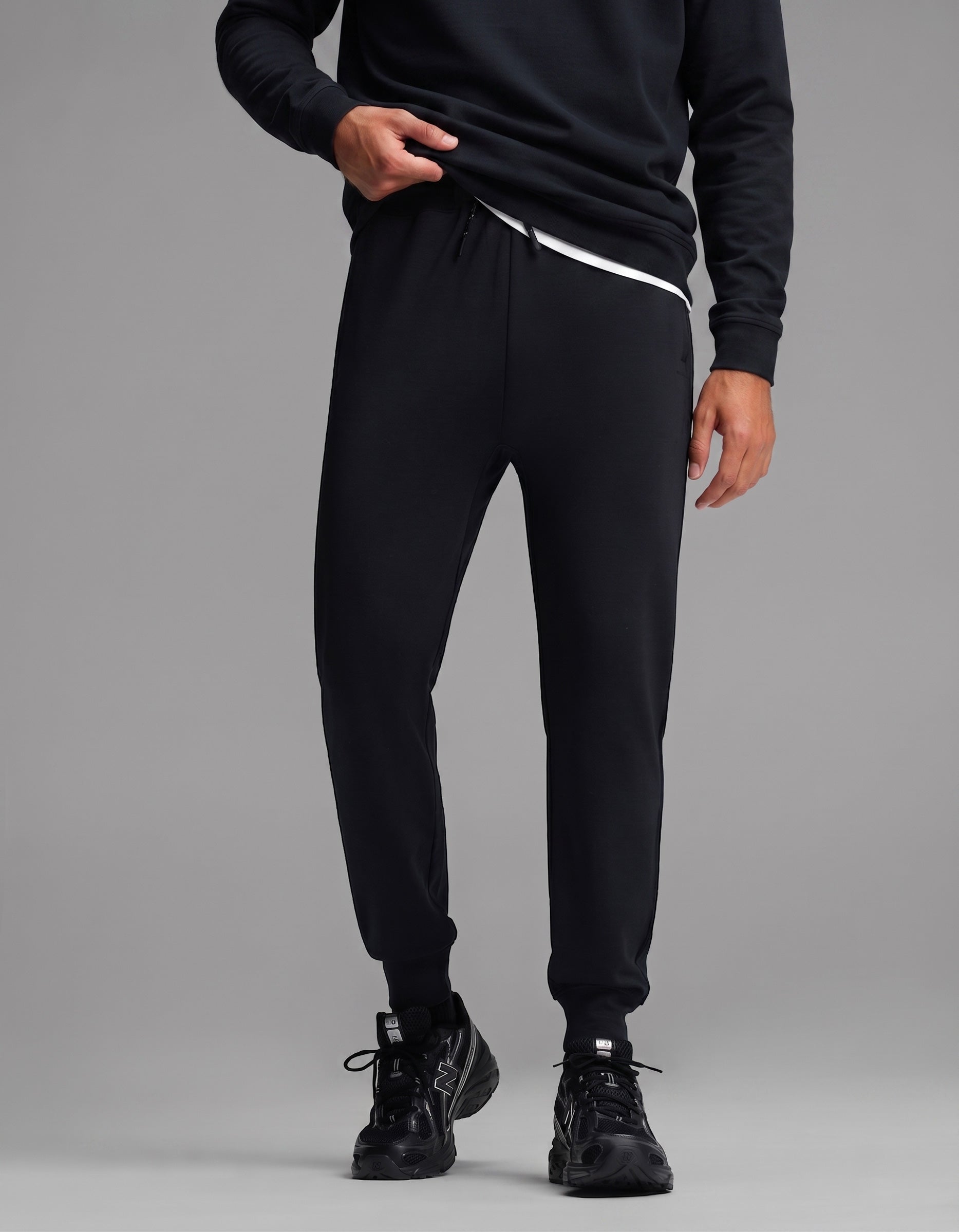 Men's Versa Crewneck & Jogger Set - Image 6