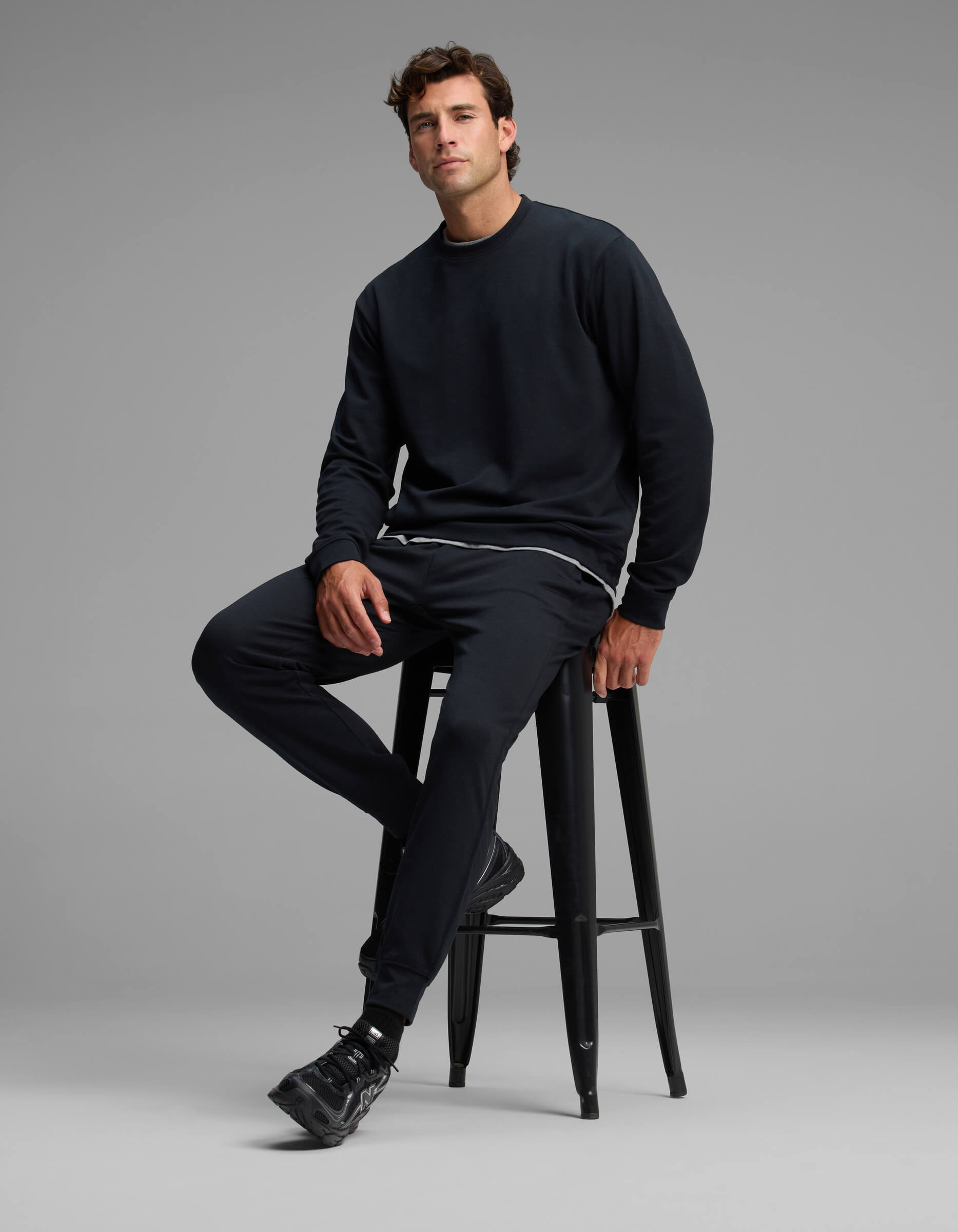 Men's Versa Crewneck & Jogger Set - Image 3