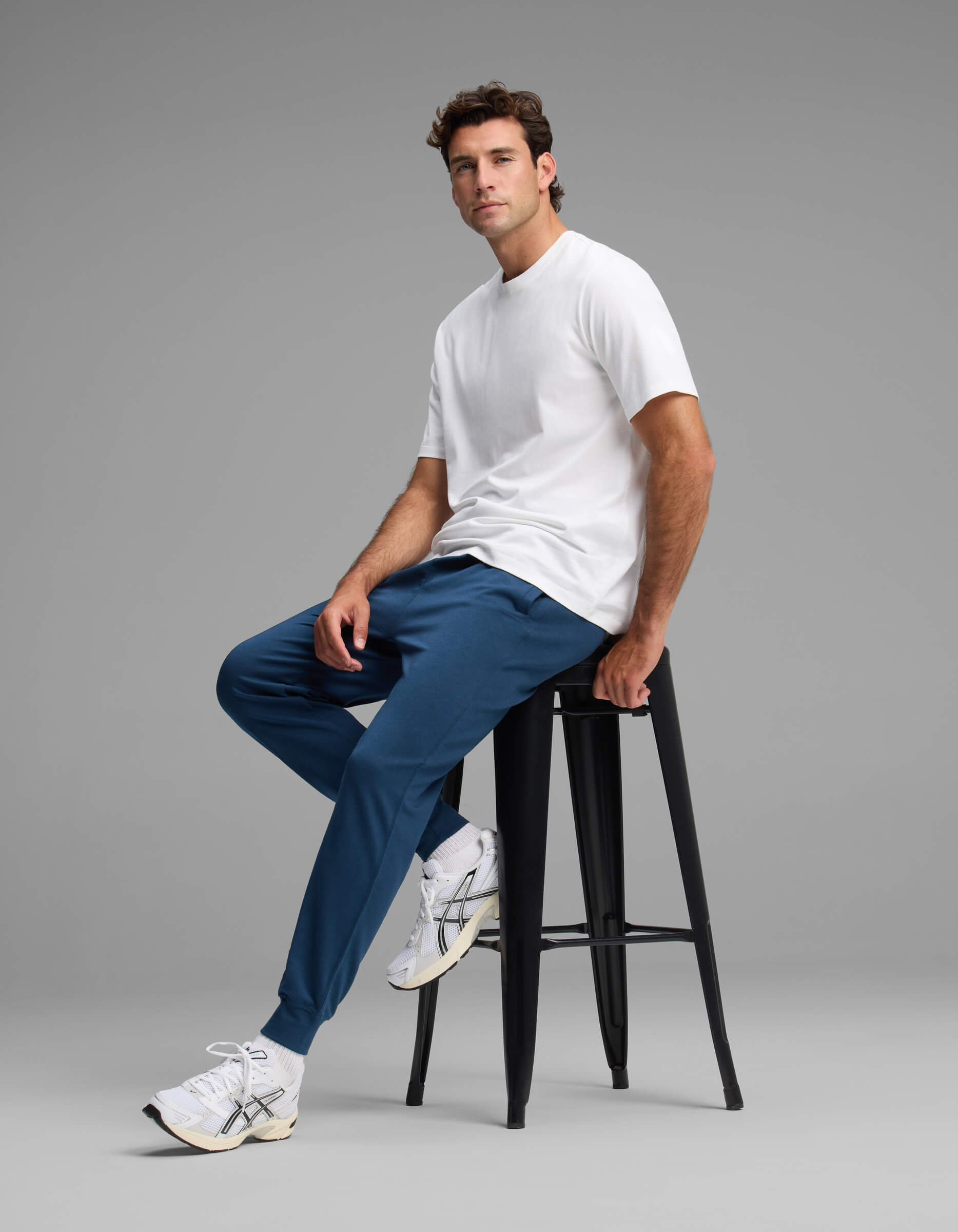Men's Versa Jogger - Image 4